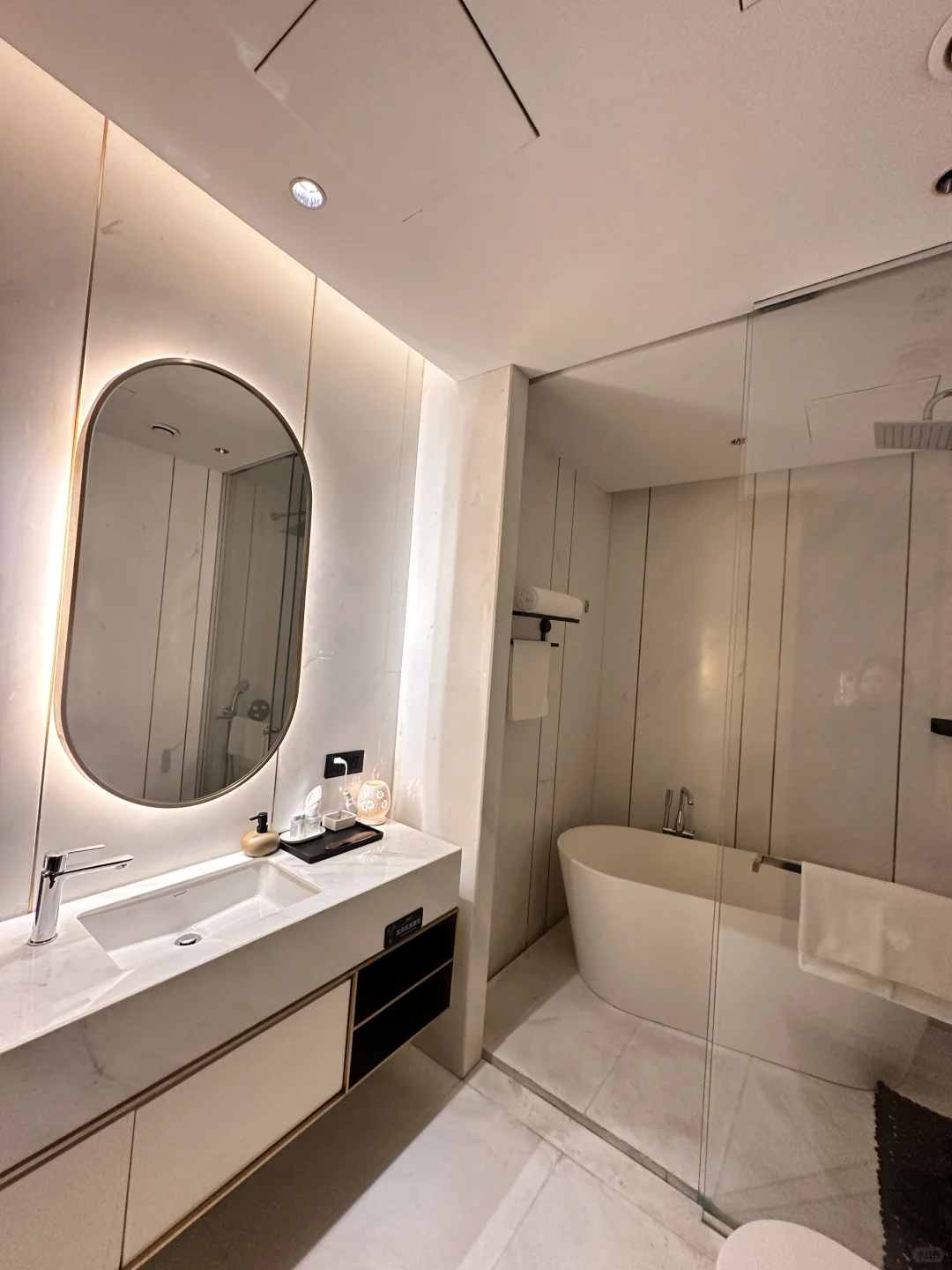 深圳顶奢按摩，竟撞见……