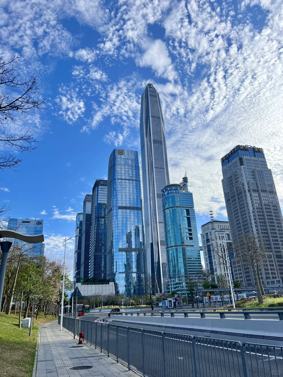 谁懂今天深圳的的好天气 蓝天白云🩵live图