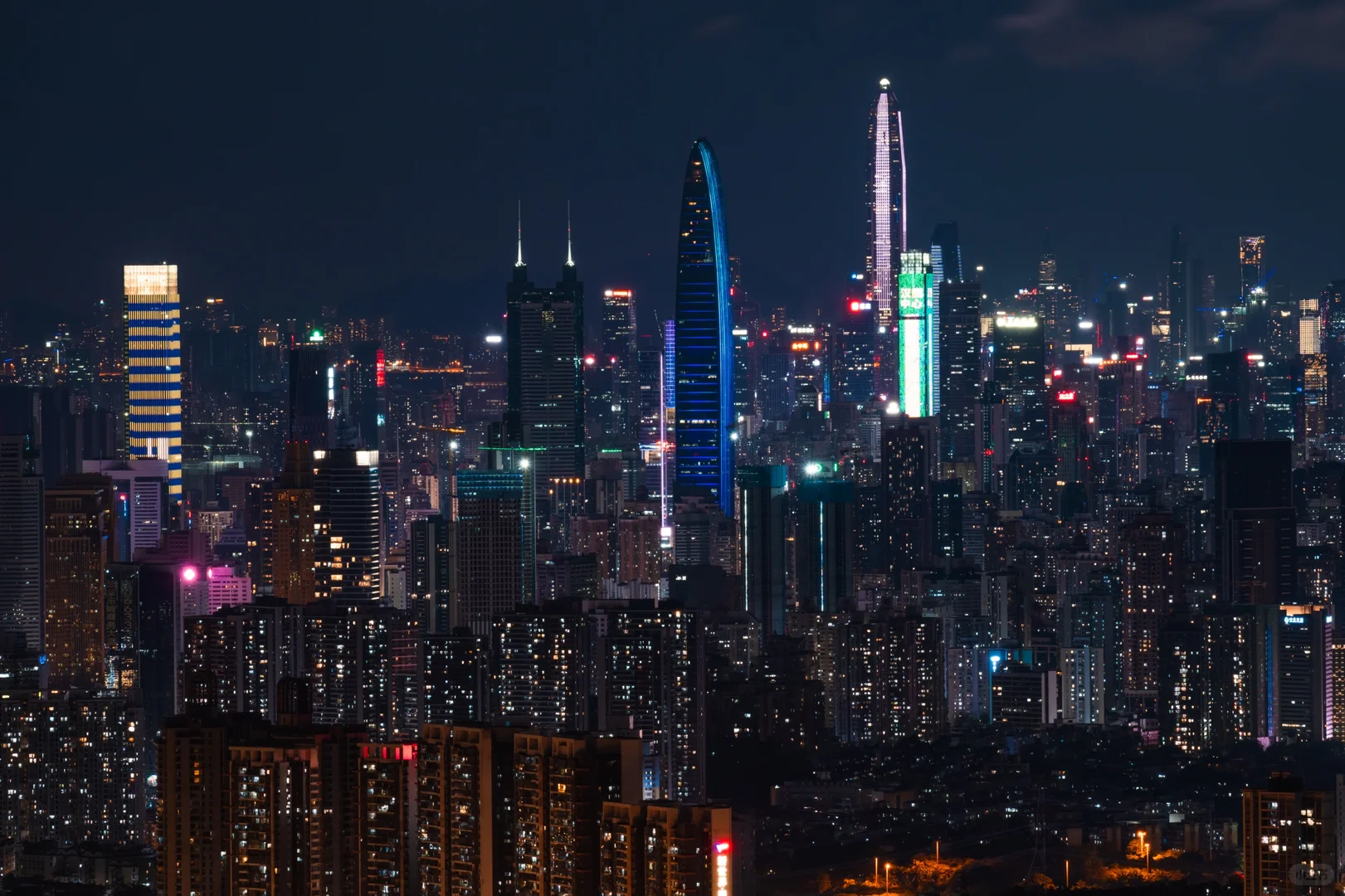 在深圳拍到了维港 ，香港第一高楼你敢信