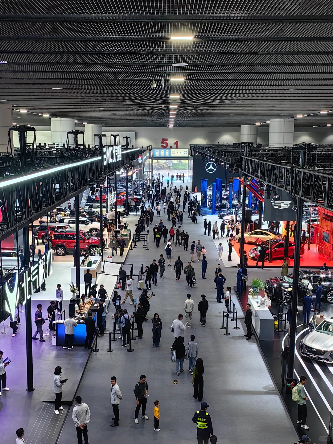 车展门票100，给20差不多了，看完真不值