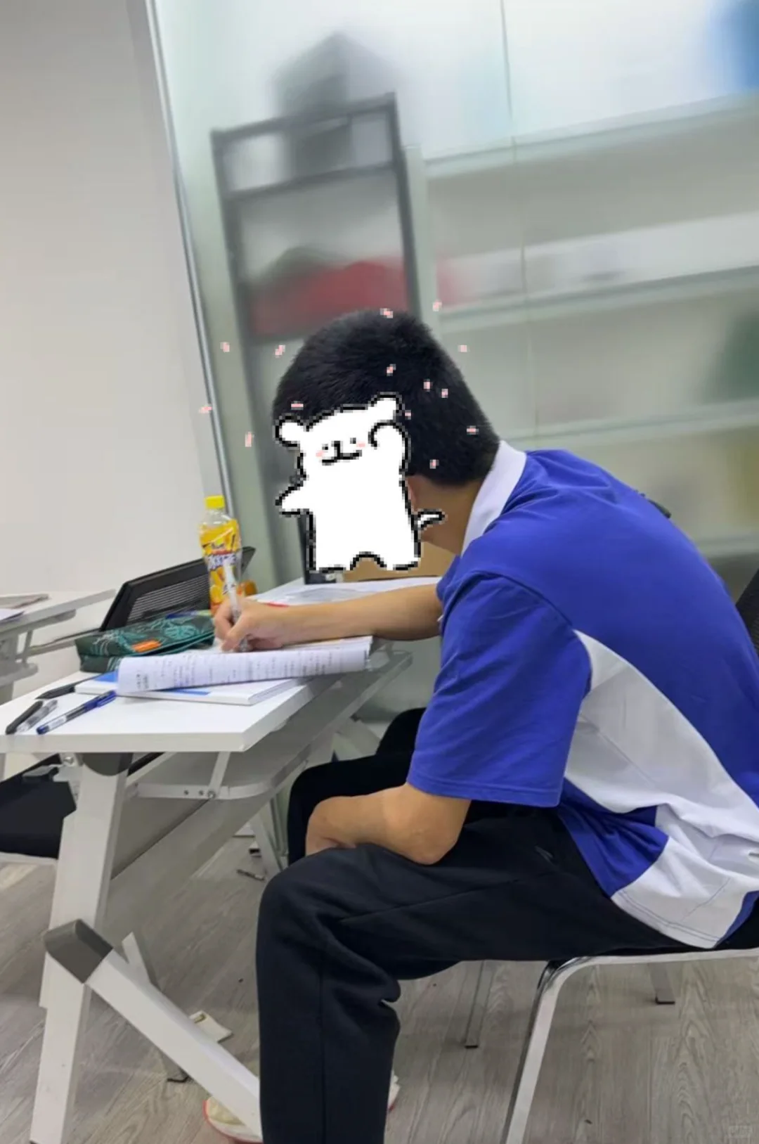 在深圳大家都是陪初中孩子写作业吗？