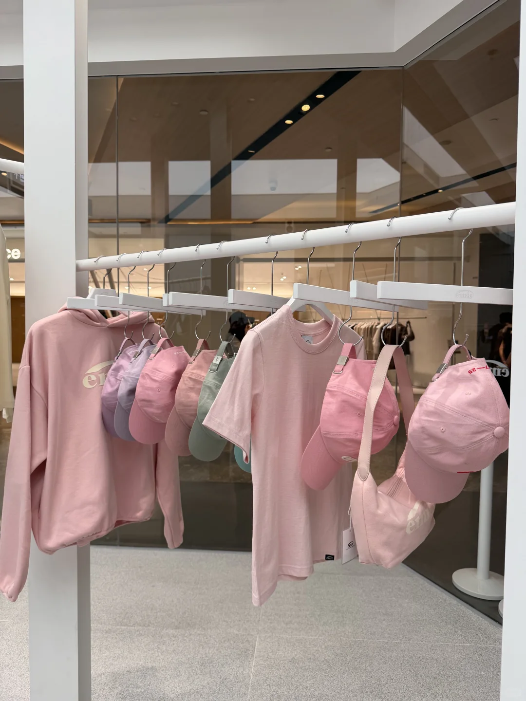 深圳emis首店！！！再也不用跑小韩啦！！