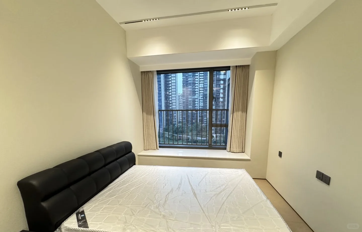 帮朋友出租东莞 悦府 已搞好卫生 免物业费