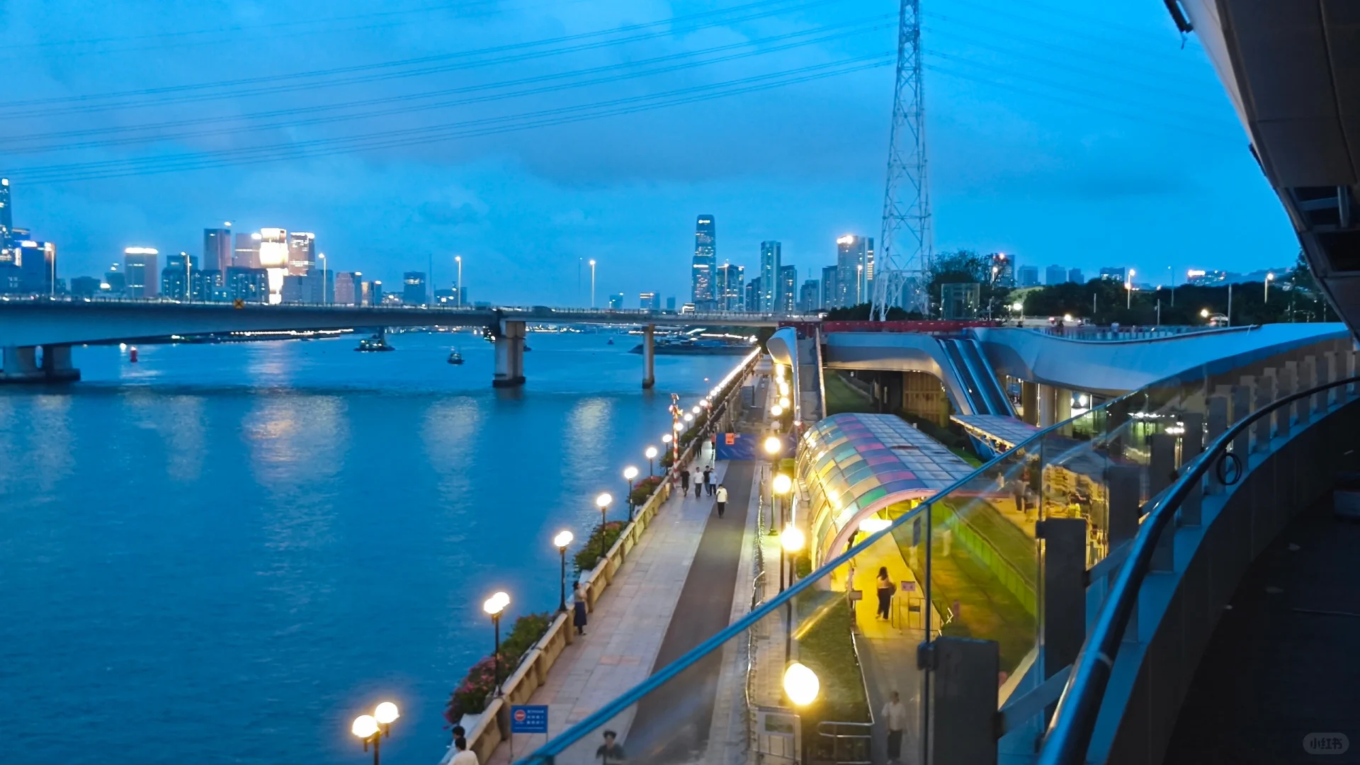 广州有点像发达地区了