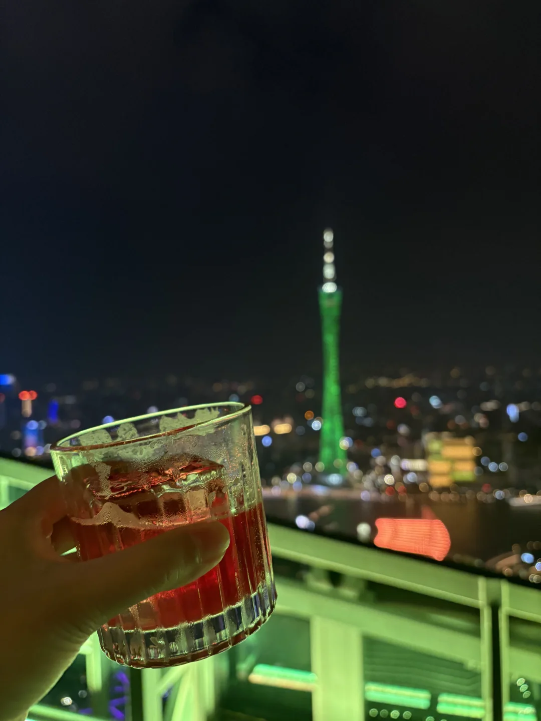 打卡～广州柏悦顶楼live酒吧