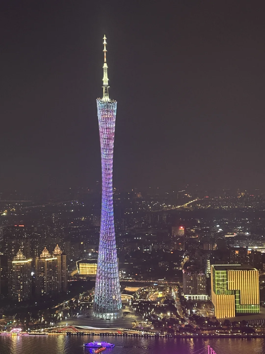 打卡～广州柏悦顶楼live酒吧