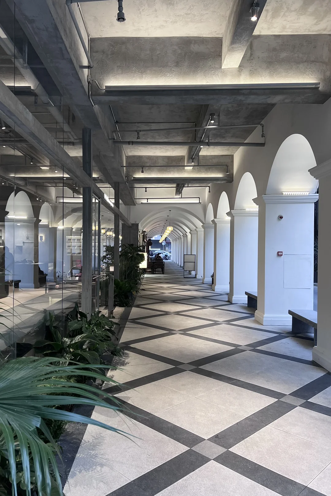 东莞新开的咖啡店也太上海了