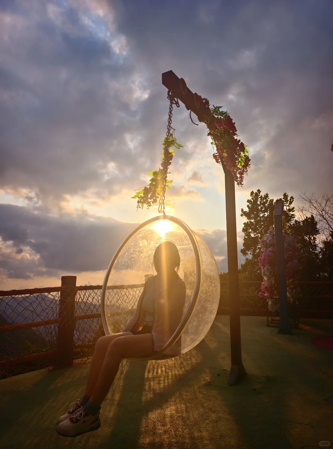 你说这里是东莞?还是说这是在爬山?