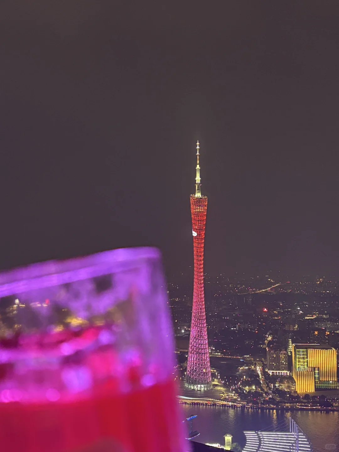 打卡～广州柏悦顶楼live酒吧