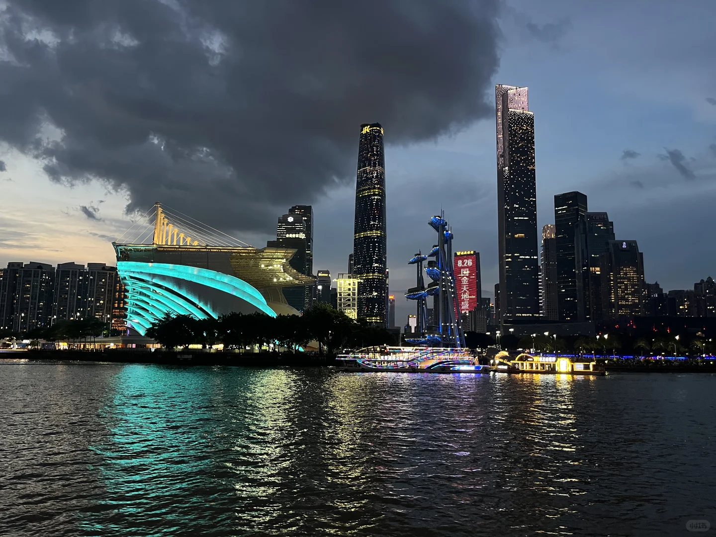 收集大家拍到的广州小蛮腰