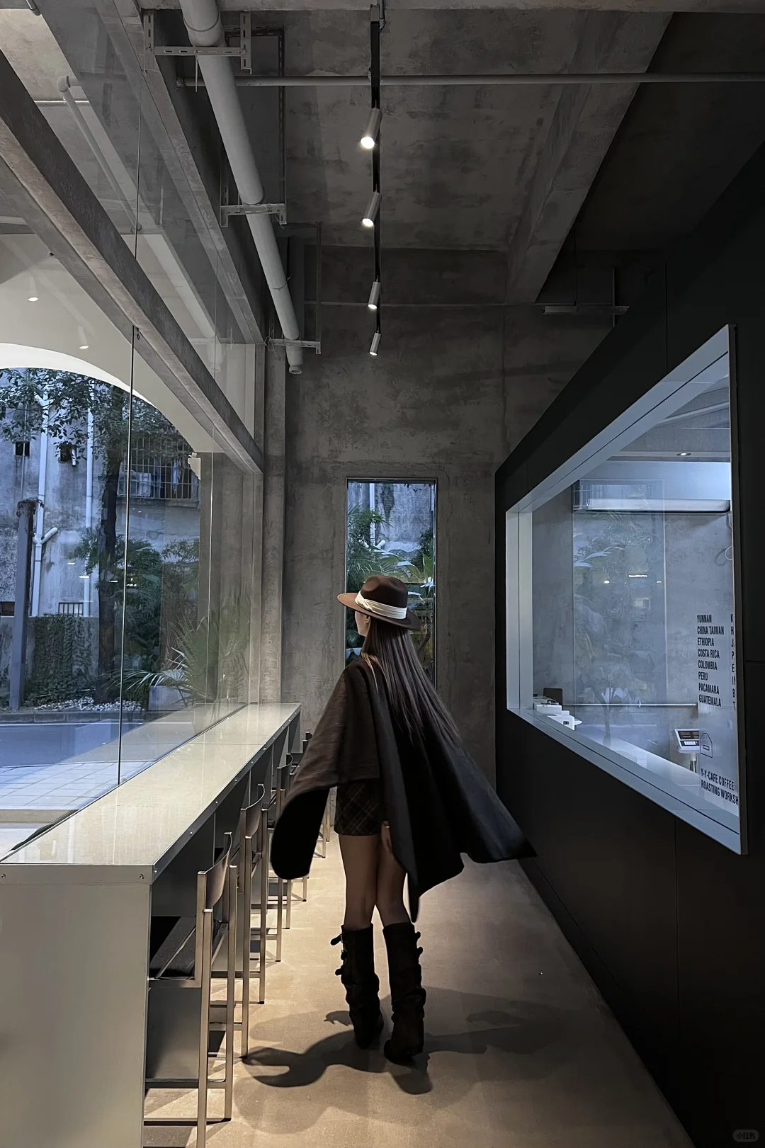 东莞新开的咖啡店也太上海了