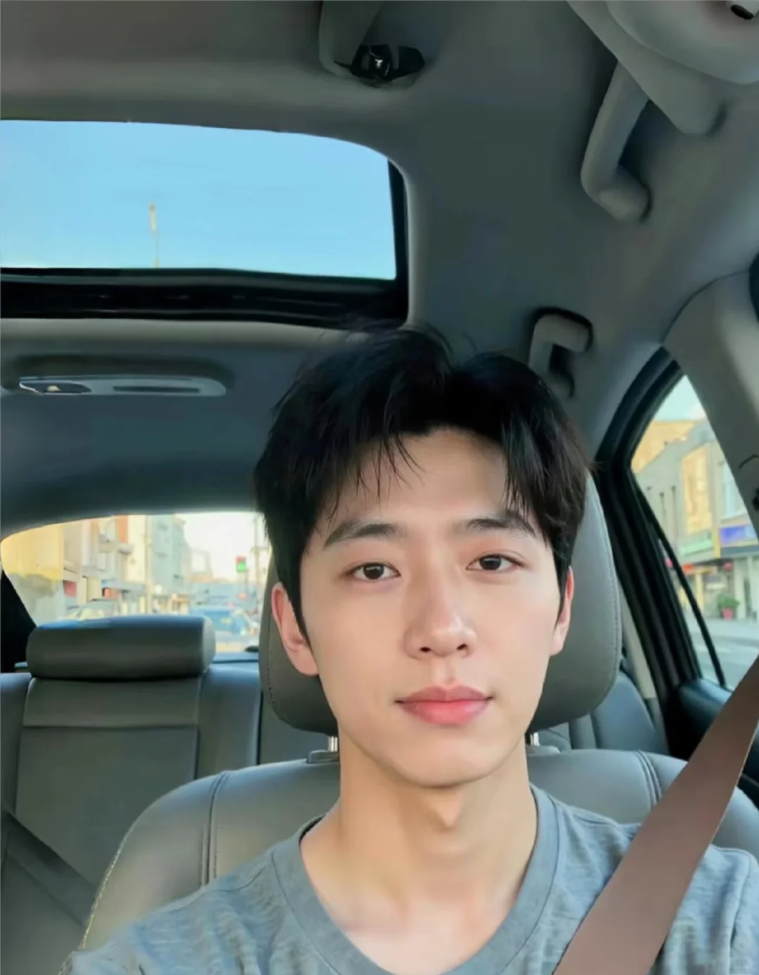 深圳 183 长这样可以接你下班吗