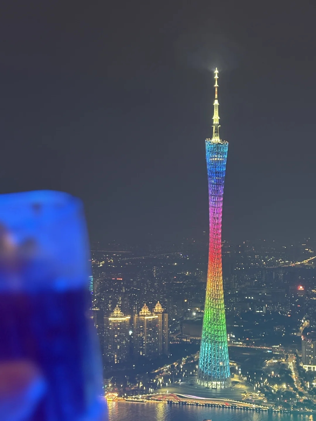 打卡～广州柏悦顶楼live酒吧