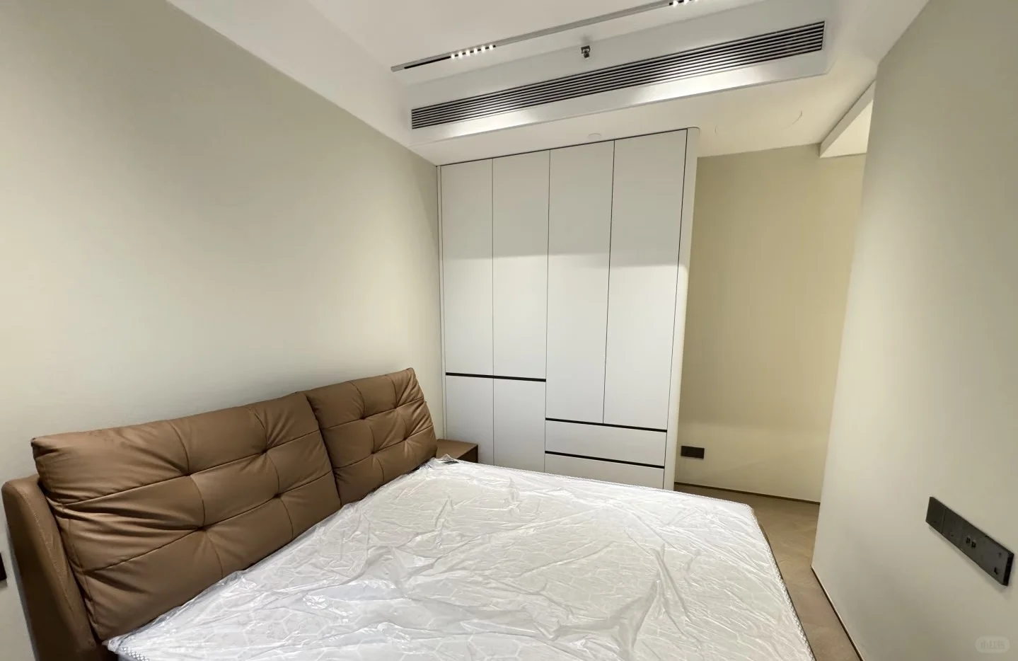 帮朋友出租东莞 悦府 已搞好卫生 免物业费