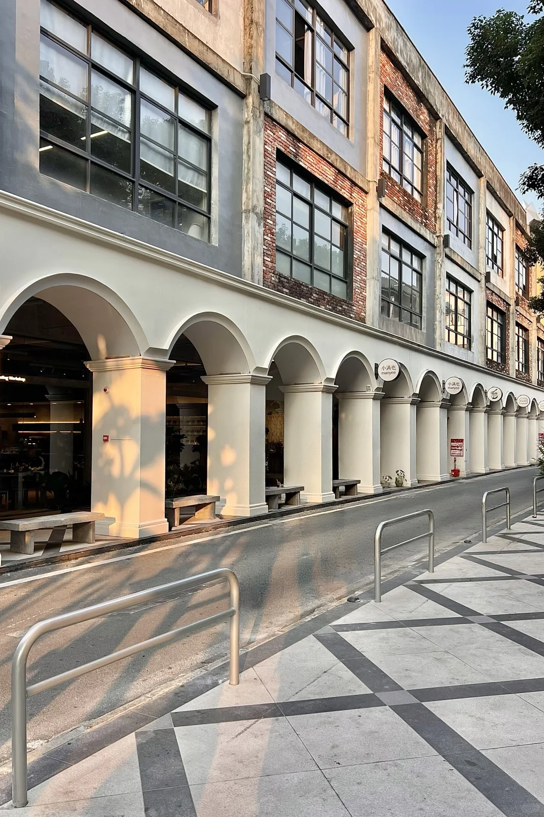 东莞新开的咖啡店也太上海了