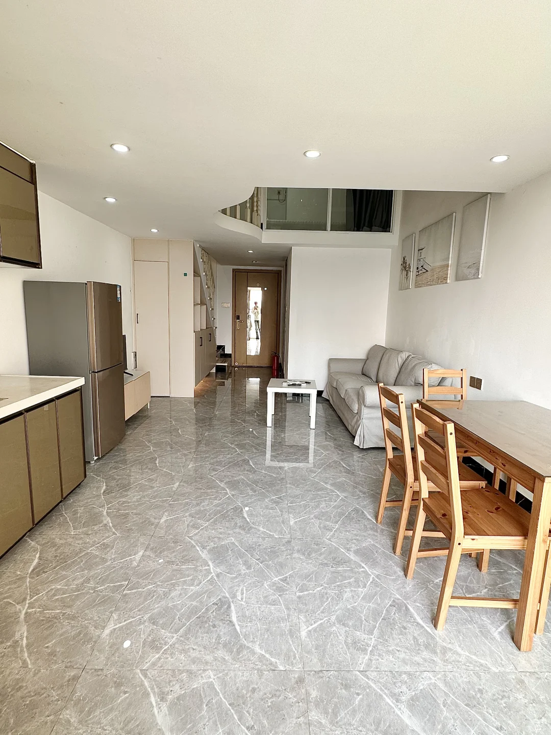 复式公寓🥹宠物友好！带大阳台