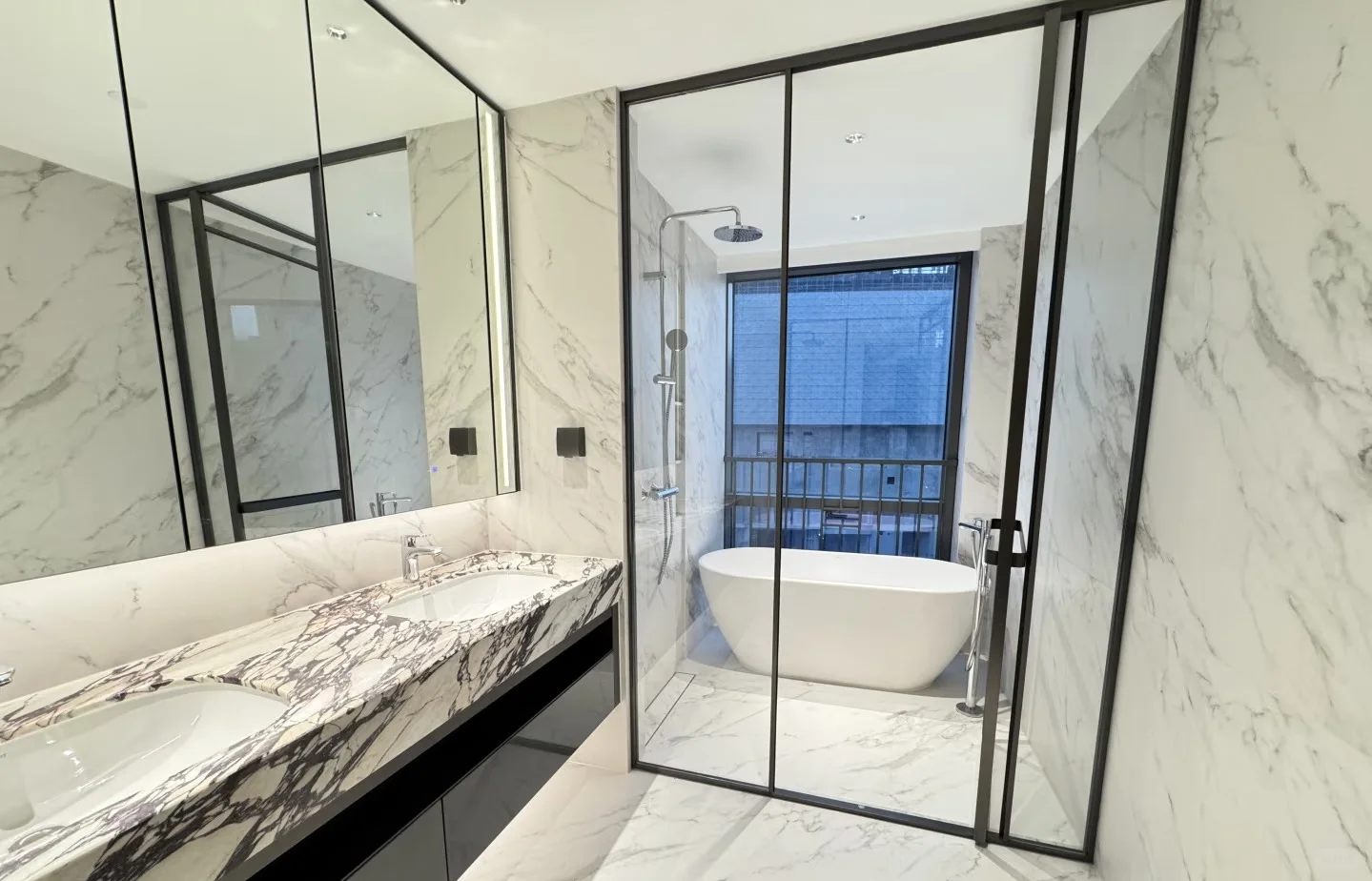 帮朋友出租东莞 悦府 已搞好卫生 免物业费