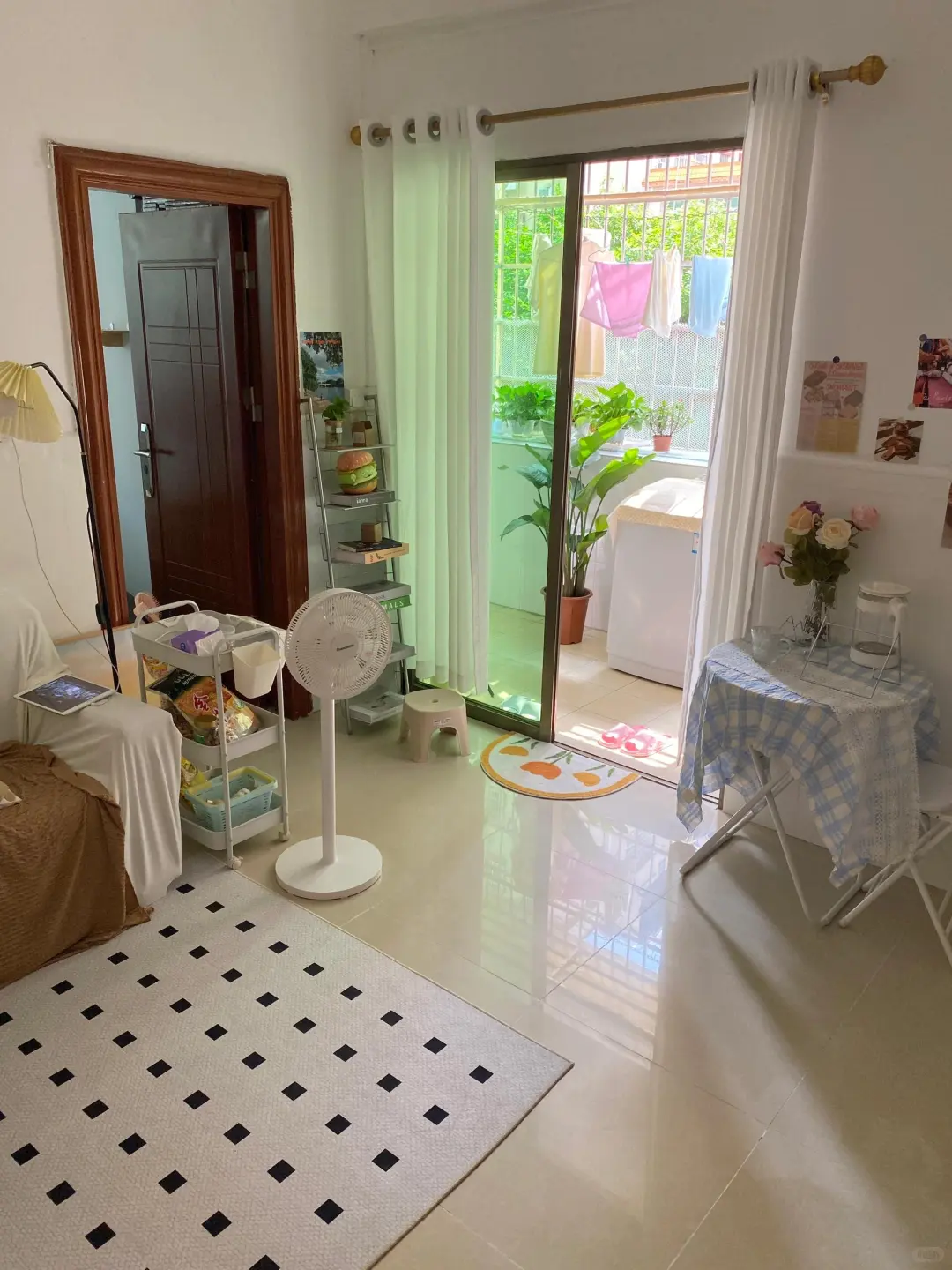 广州租房，小美女住的一房550，本人是房东