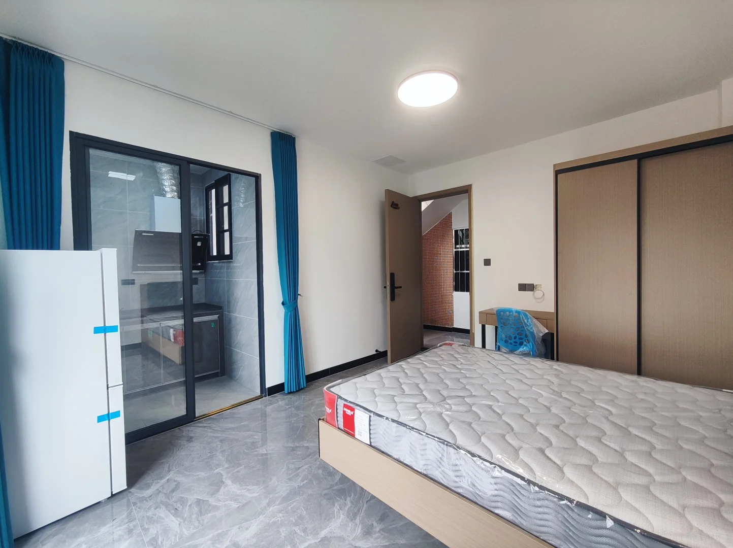 东莞汇峰中心附近豪华大单间1298