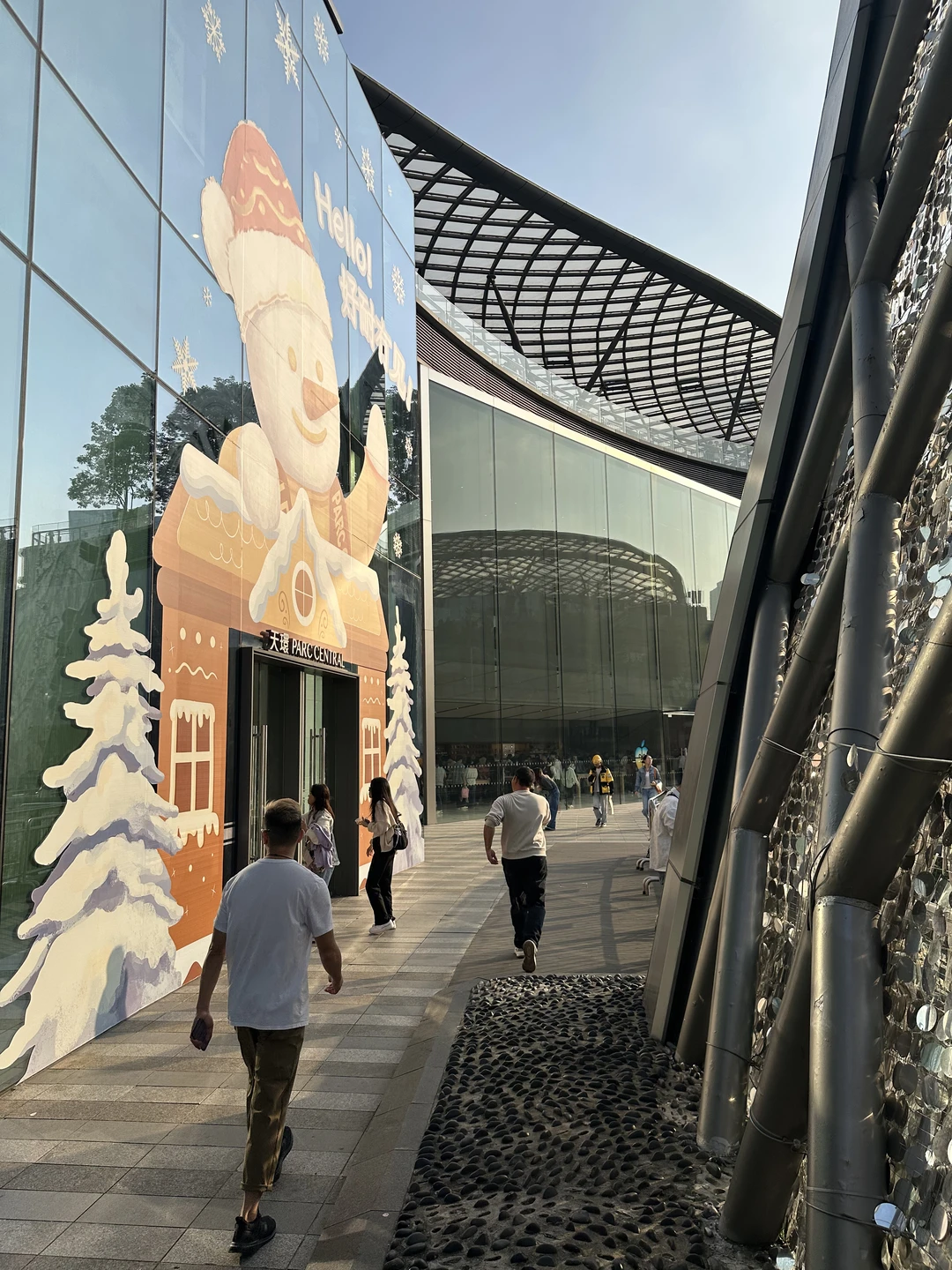 12月11号广州天环广场门口高价回收苹果17