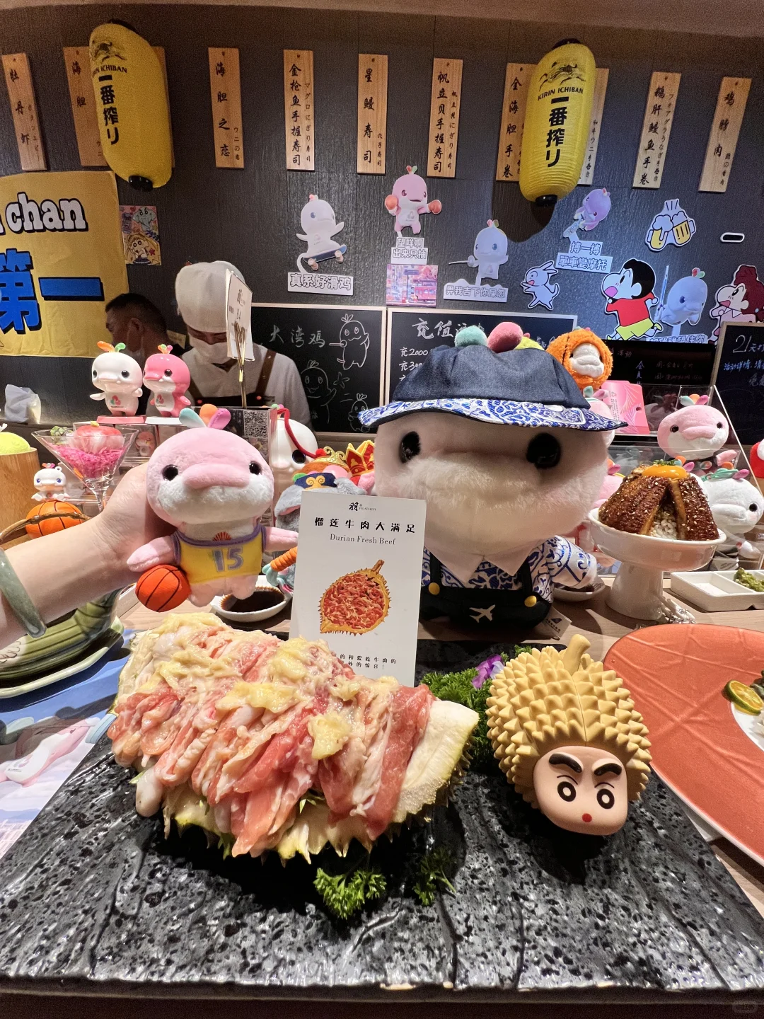 🐔大湾鸡空降东莞日料店！周边拿到手软