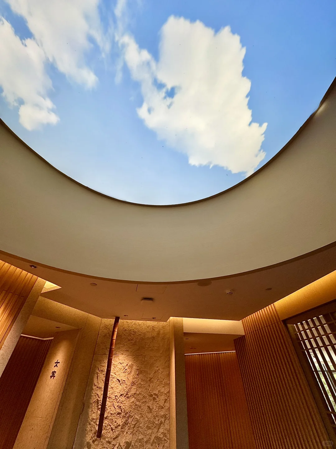 东莞松山湖｜园林生态汤泉，湖景一览无疑！