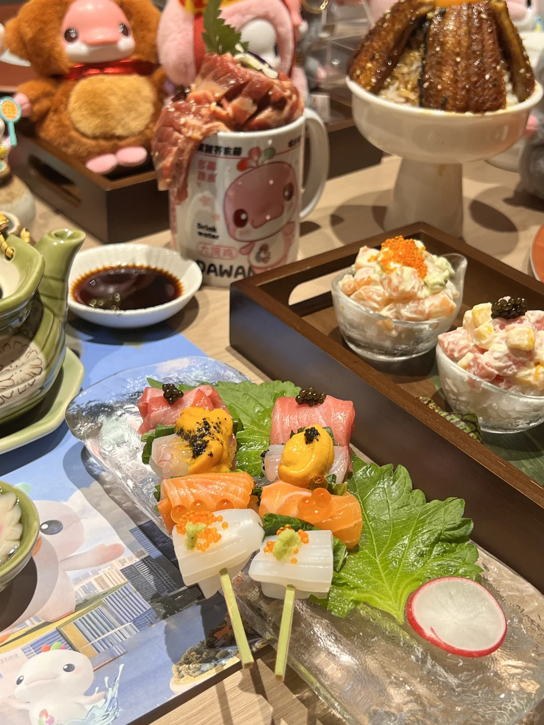 🐔大湾鸡空降东莞日料店！周边拿到手软