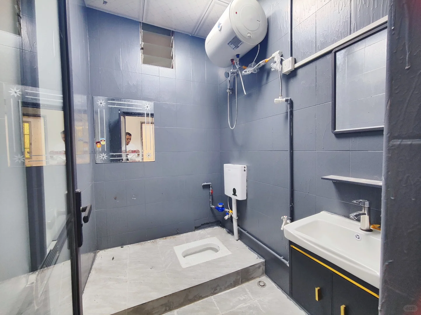 东莞汇峰中心附近豪华一房一厅大阳台1250