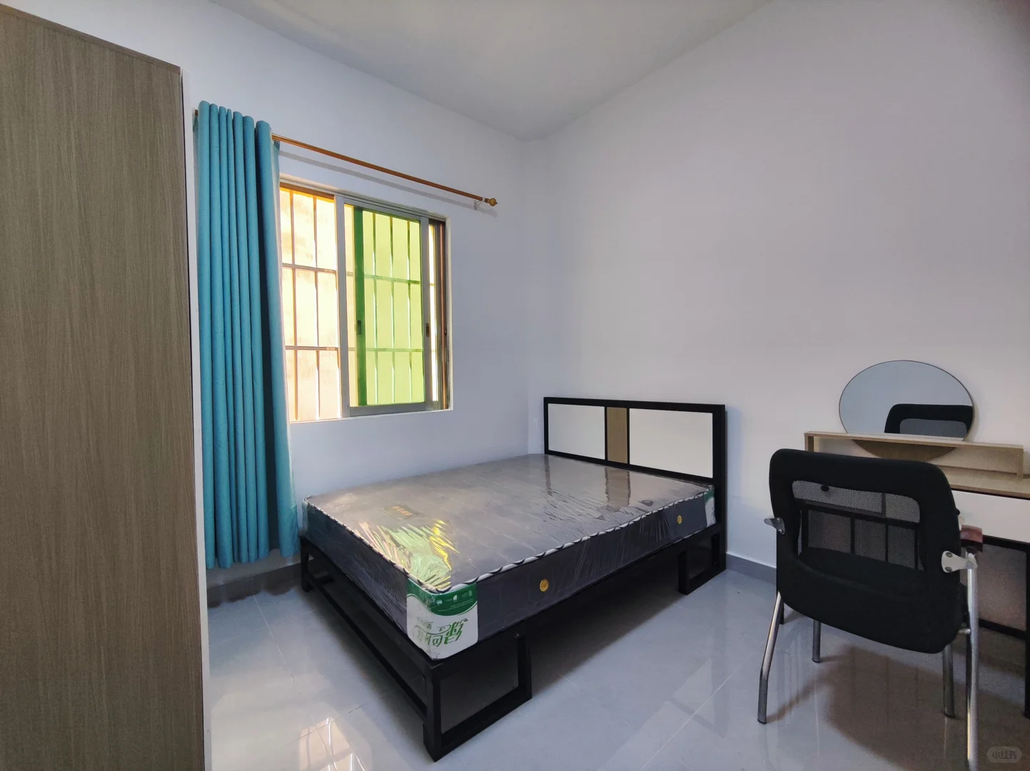 东莞汇峰中心附近豪华一房一厅大阳台1250