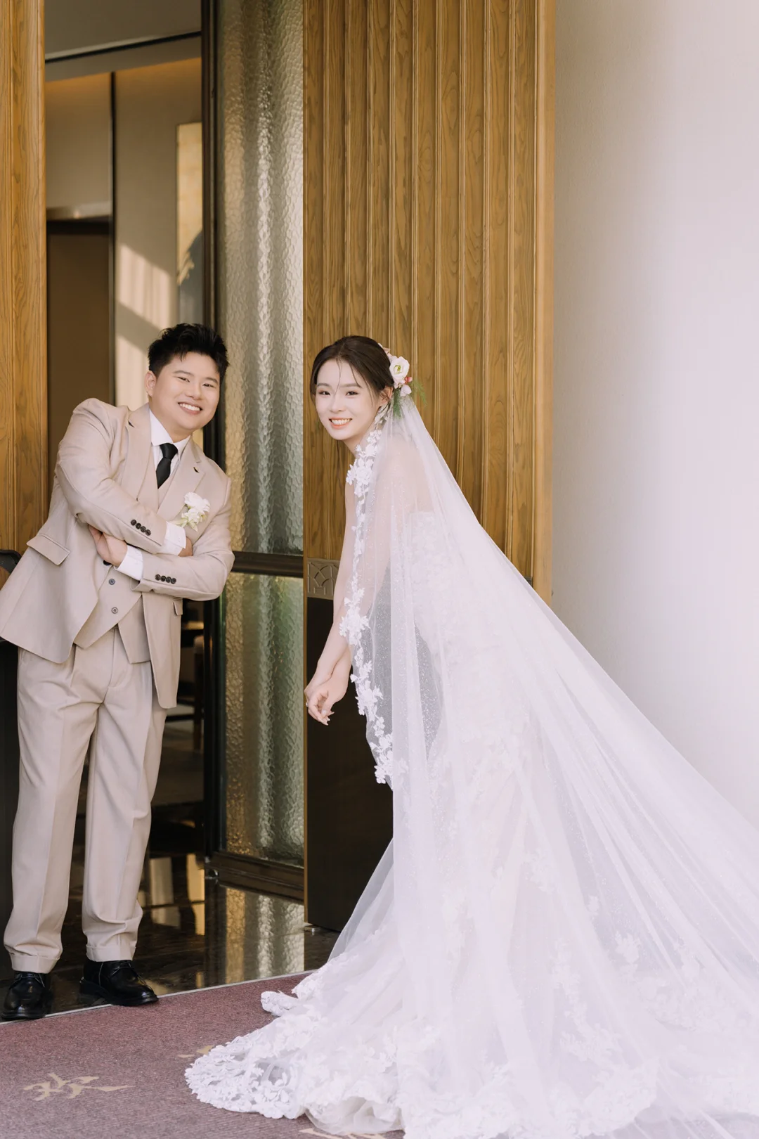 广州户外草坪婚礼 从校服到婚纱