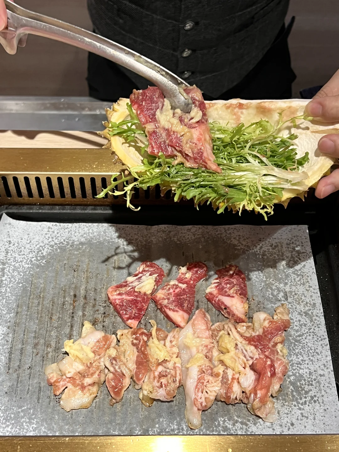 🐔大湾鸡空降东莞日料店！周边拿到手软