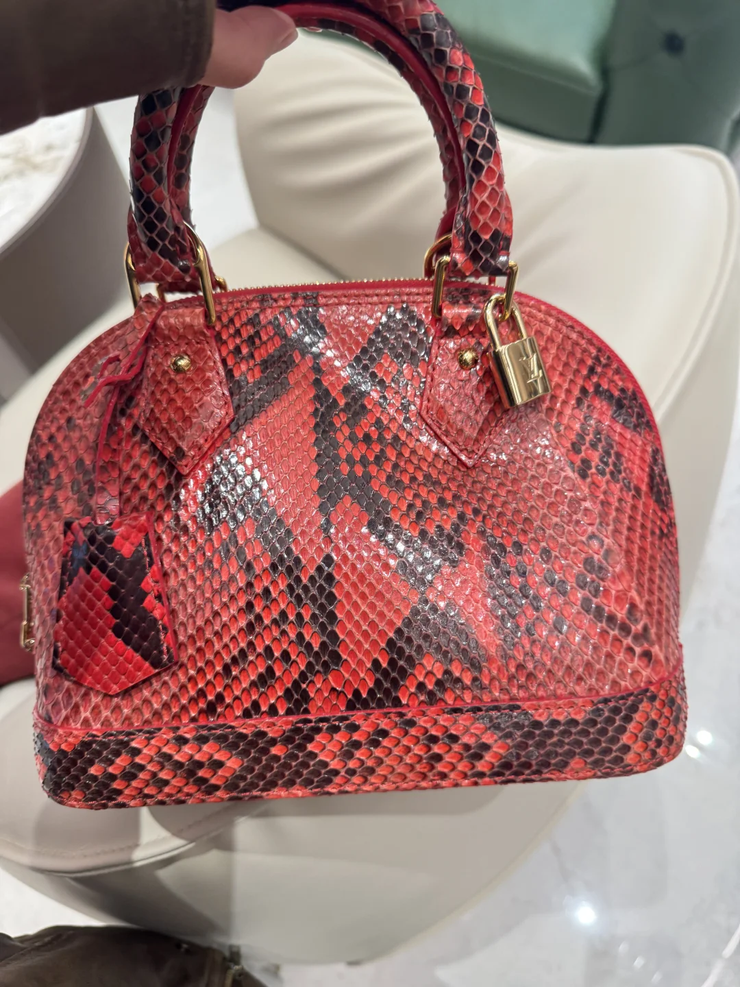 东莞出包心态要崩了...为了出掉家里的闲置