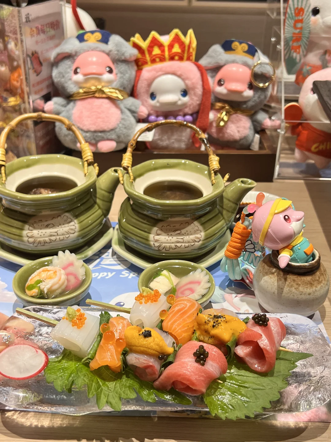 🐔大湾鸡空降东莞日料店！周边拿到手软