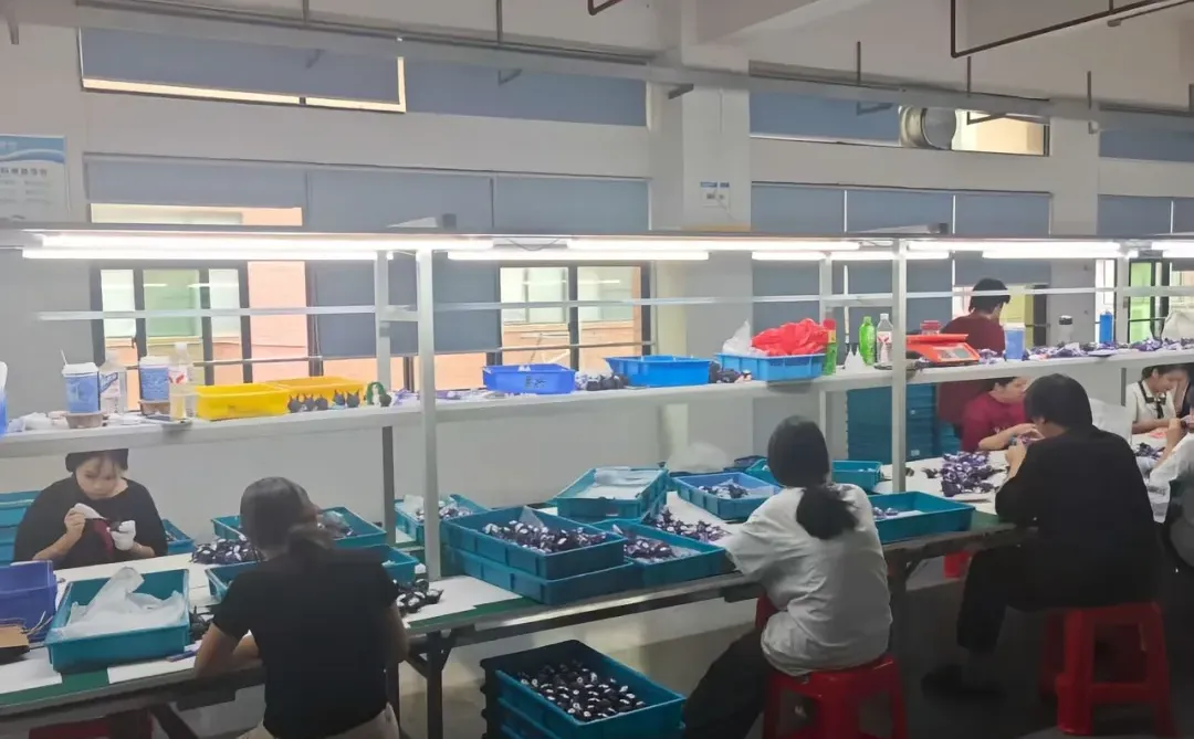 东莞玩具小厂，月入5000+，包吃包住不体检