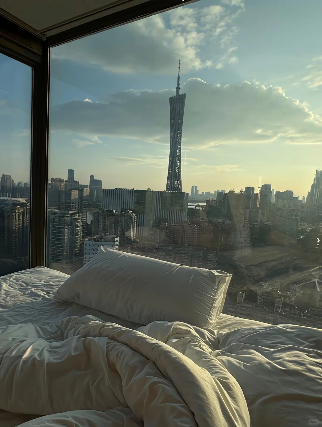 广州！广州塔！！168俩人😭😭不想退房