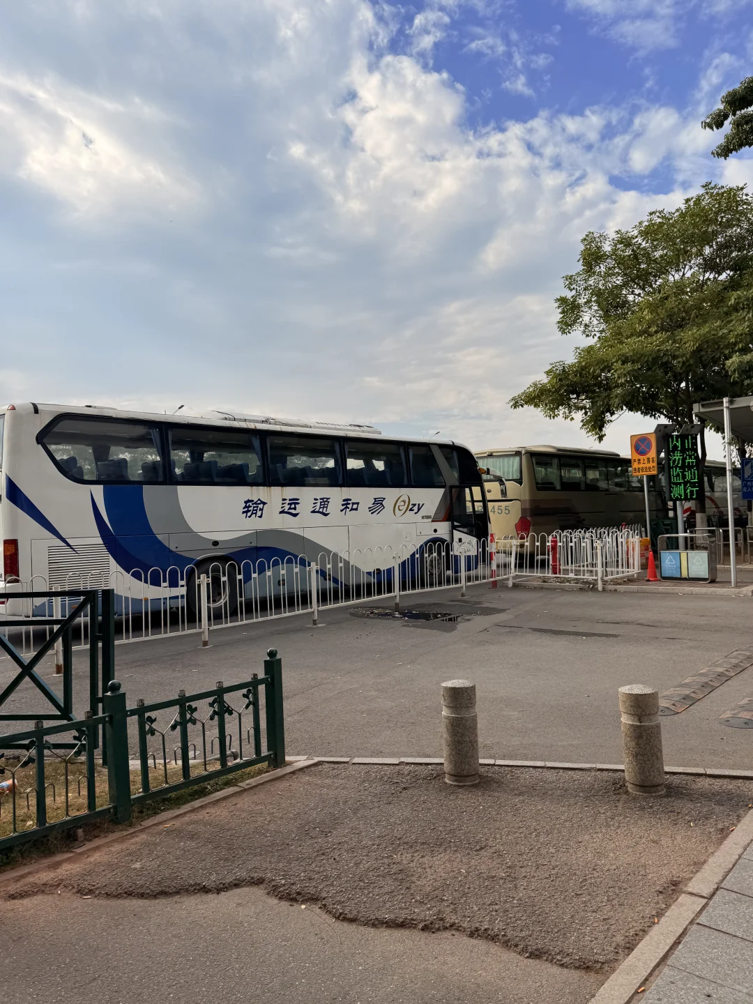 广州南到大湾区五月天的接驳大巴很方便！