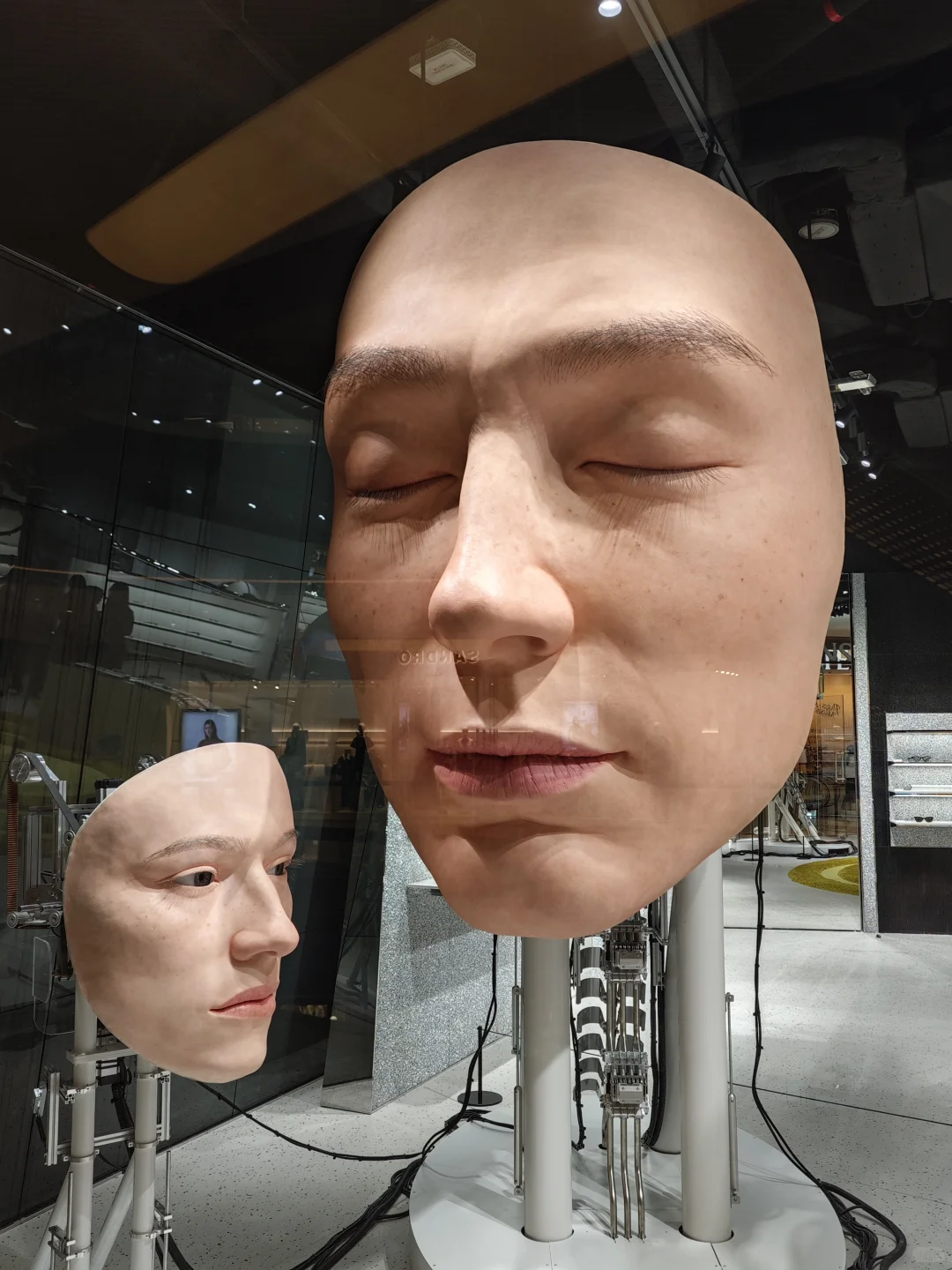 【广州周末打卡】Gentle Monster太古汇店