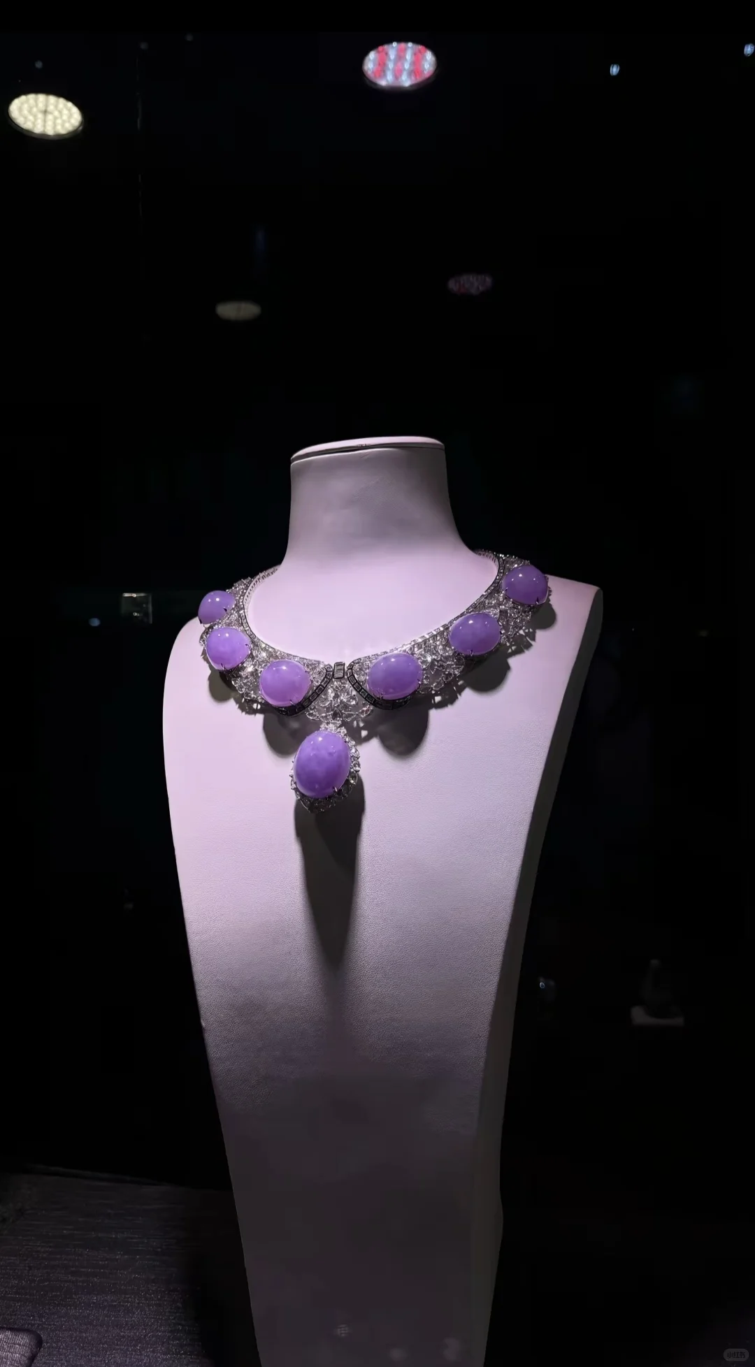 深圳国际珠宝展上的收藏级翡翠