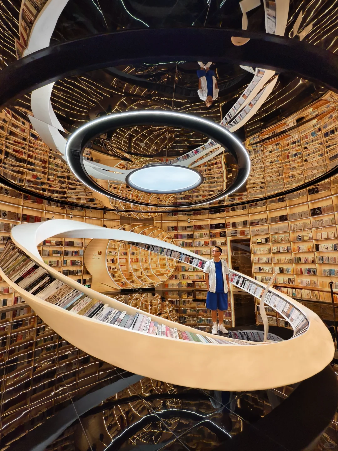 这家书店,我愿称之为深圳最美!!