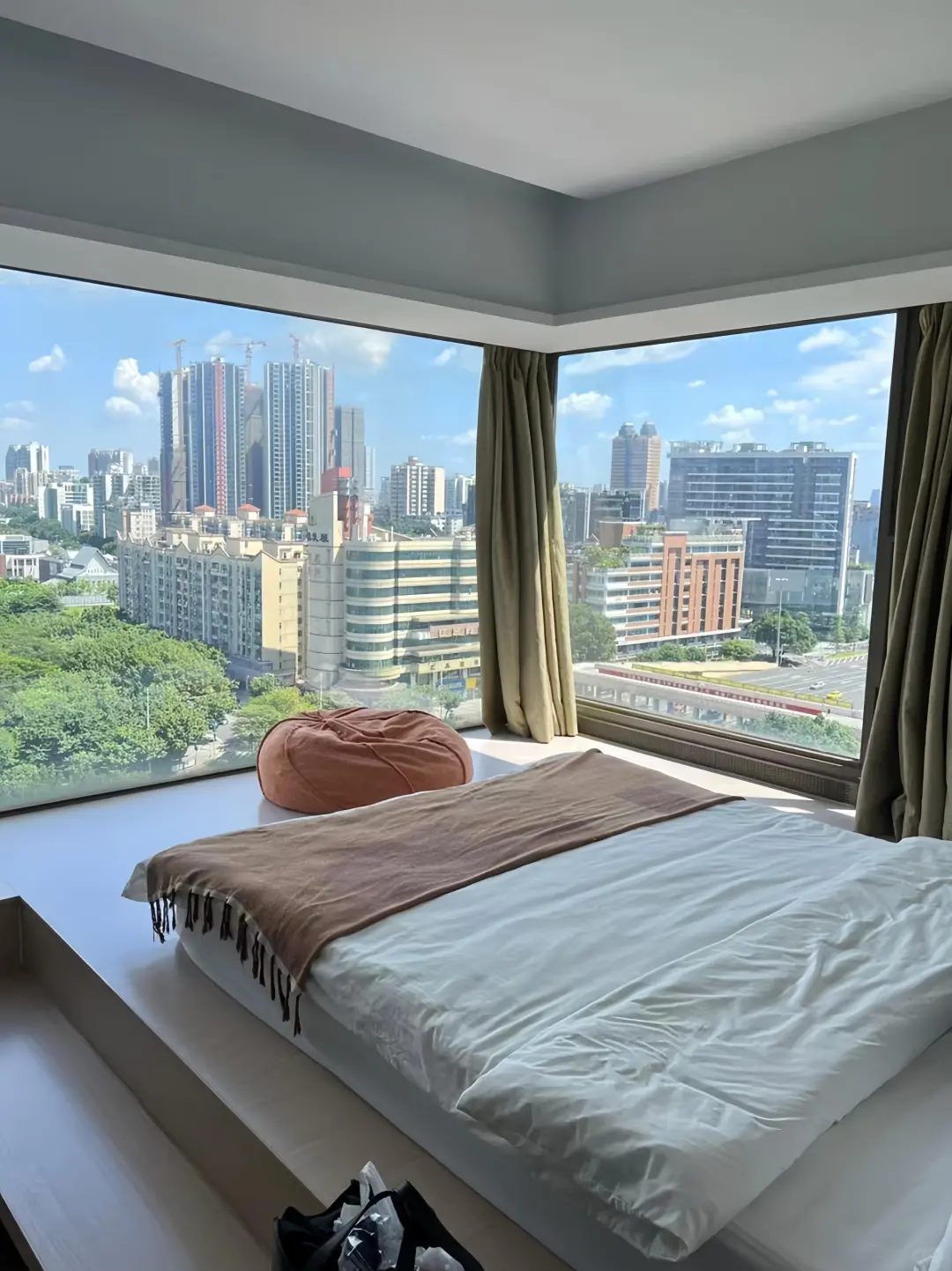 广州！广州塔！！168俩人😭😭不想退房