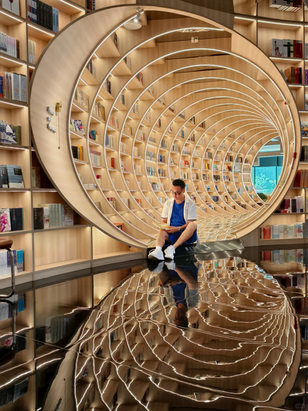 这家书店,我愿称之为深圳最美!!