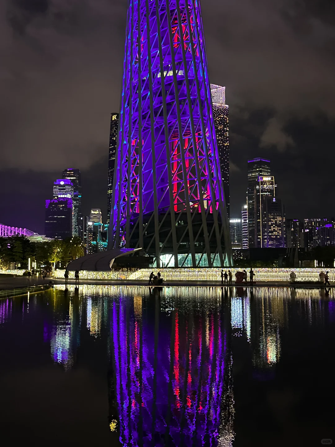 到今天…我才真正见识到广州的繁华…😨😨😨