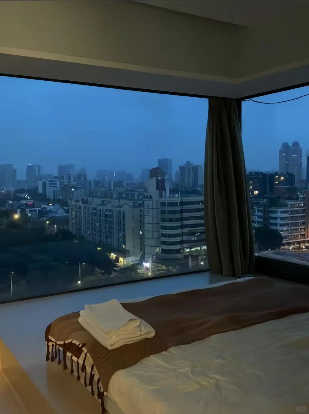 广州！广州塔！！168俩人😭😭不想退房