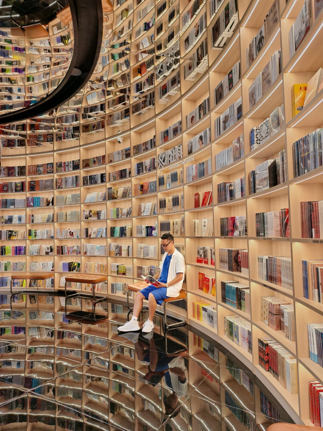 这家书店,我愿称之为深圳最美!!
