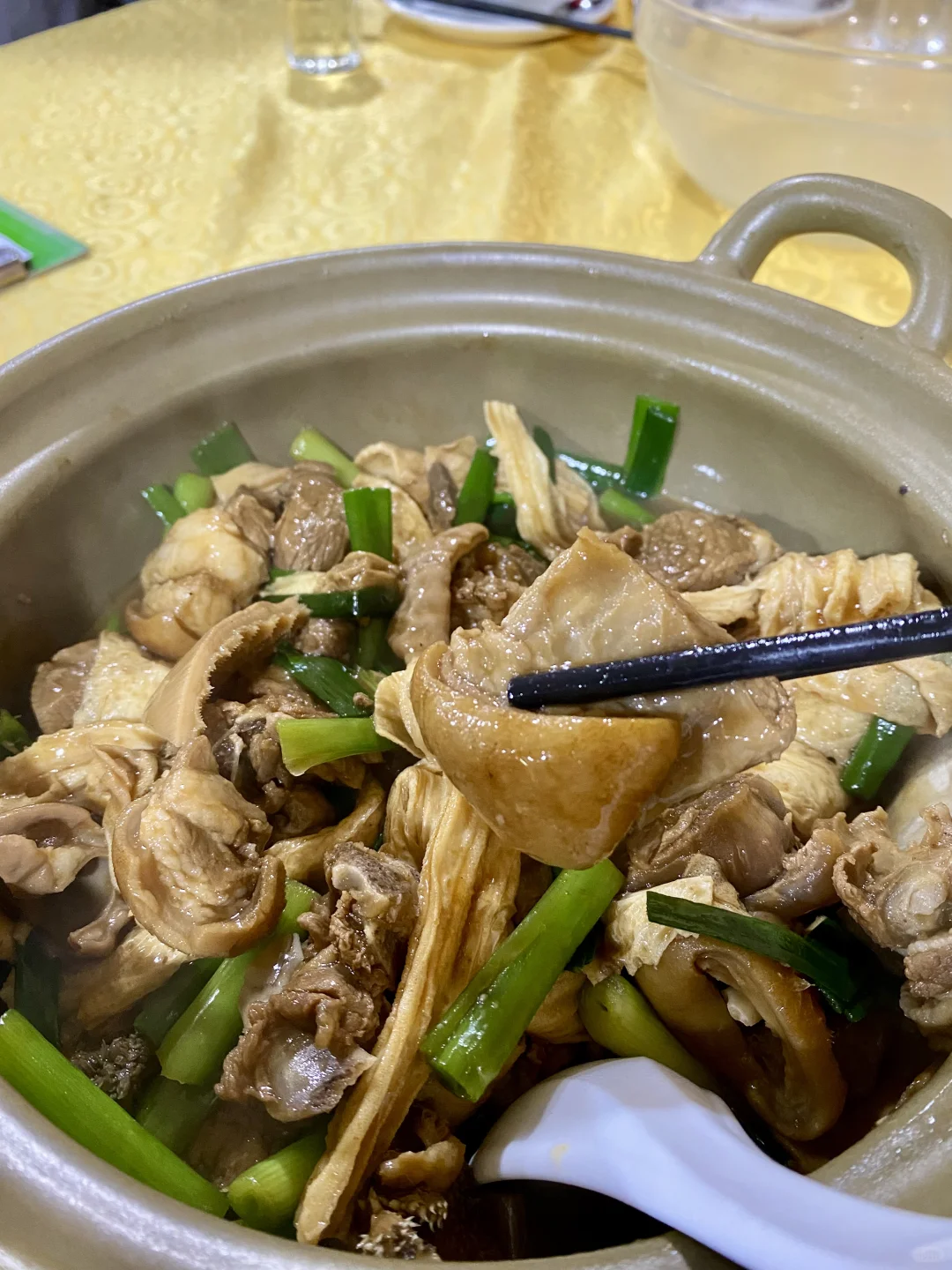 广州本地人带你避开网红店！找地道脆皮烧鹅