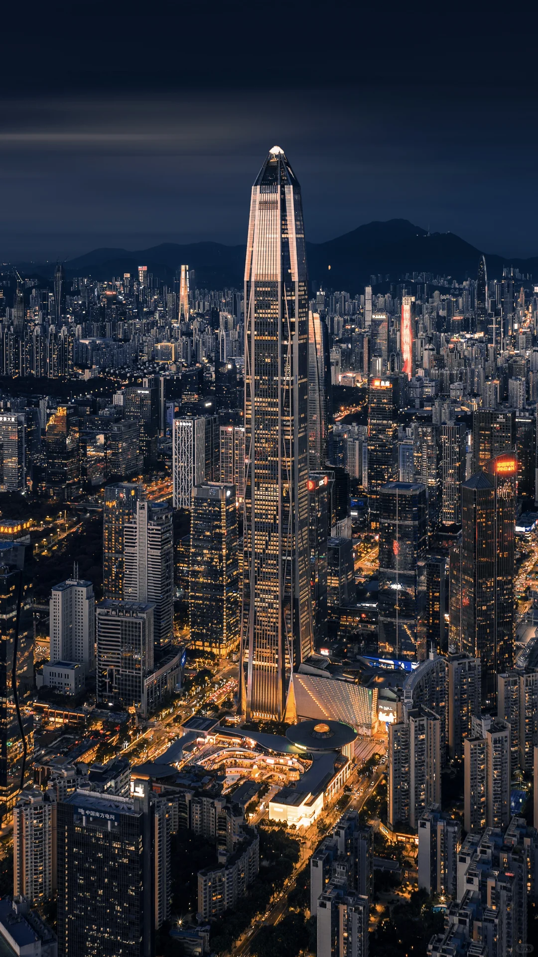 朋友说16:9满屏+内透全开的深圳太震撼了