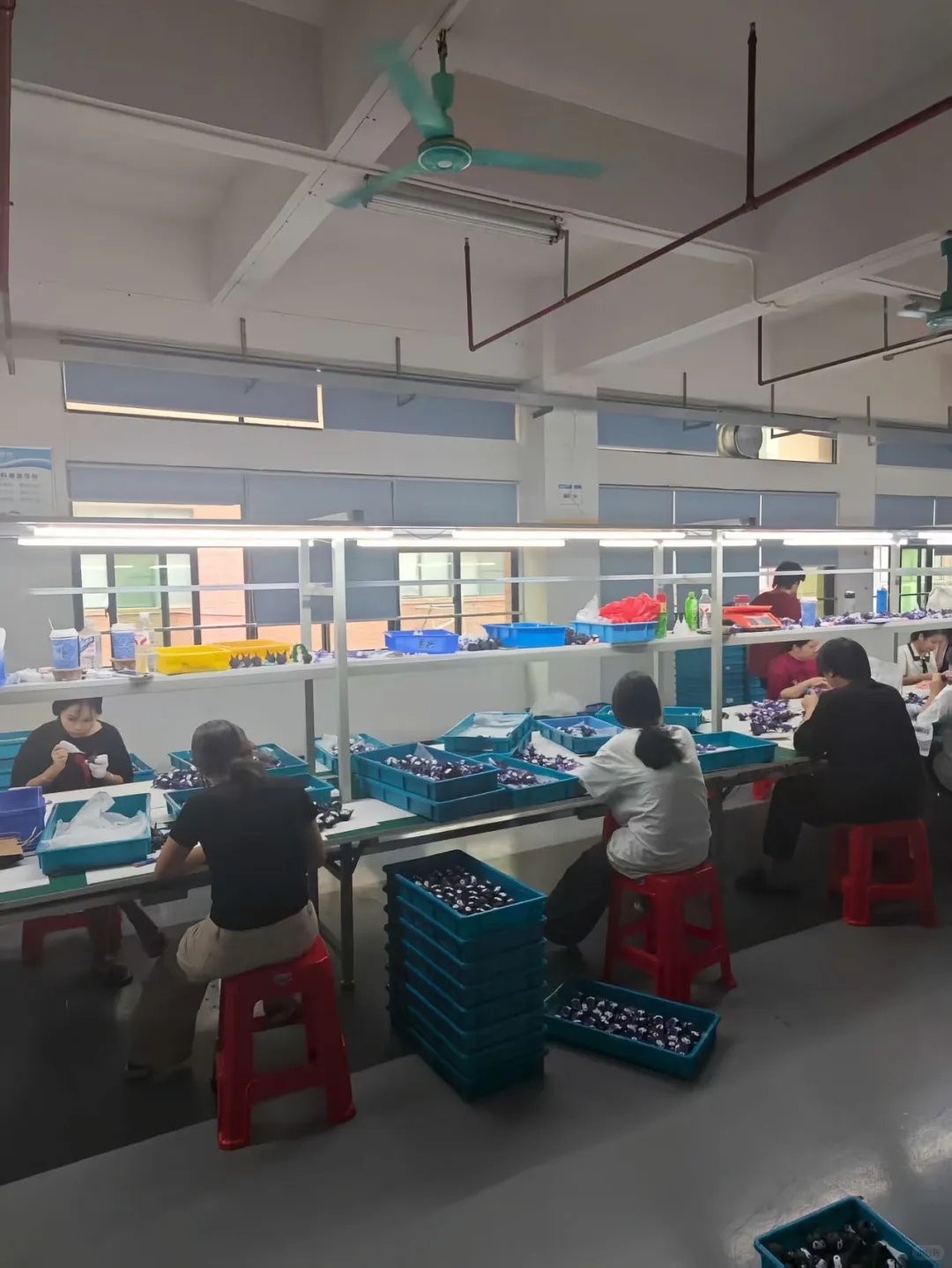 东莞玩具小厂，月入5000+，包吃包住不体检