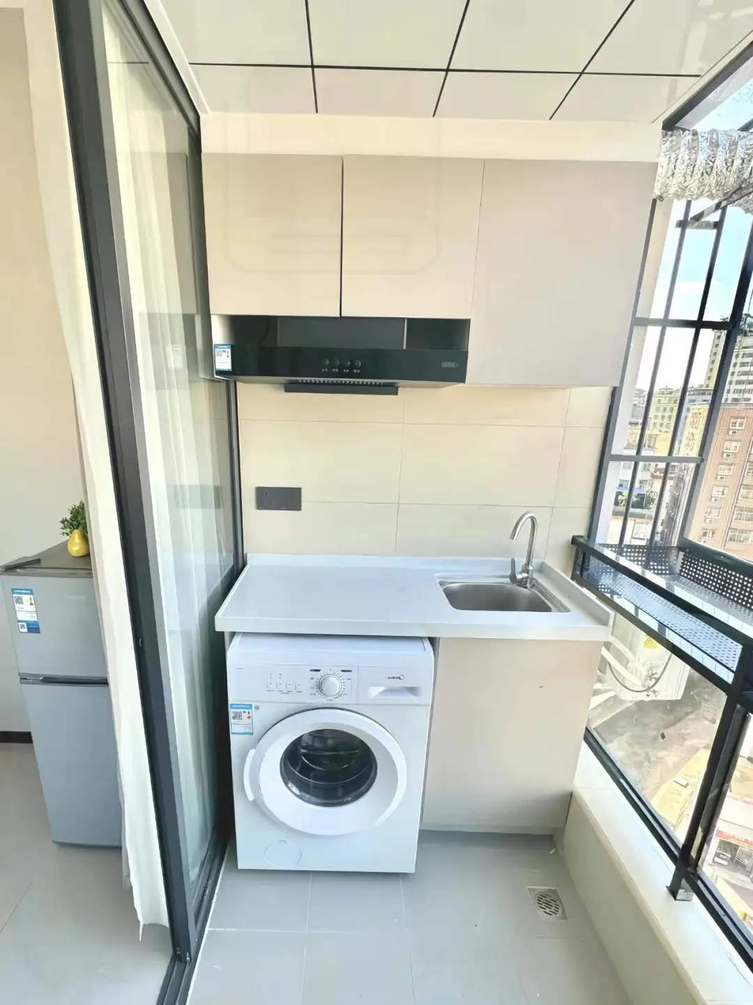 深圳直租青年公寓单间800 押一付一