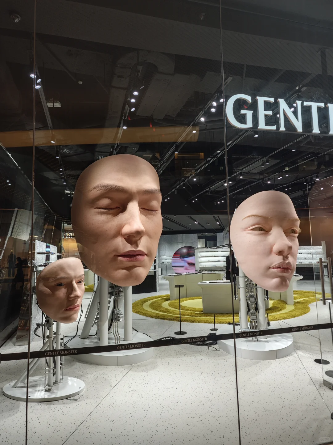 【广州周末打卡】Gentle Monster太古汇店