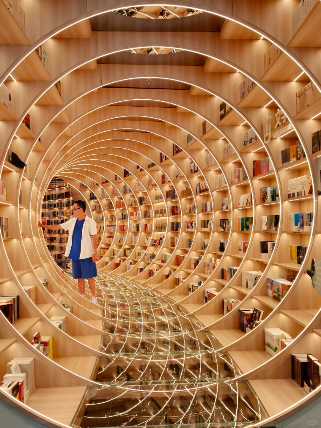 这家书店,我愿称之为深圳最美!!